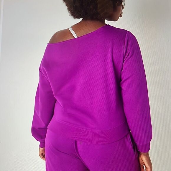 NWT - PINK FLEECE CROPPED SWEATSHIRT in FUCSIA  - Size Large - Picture 3 of 6